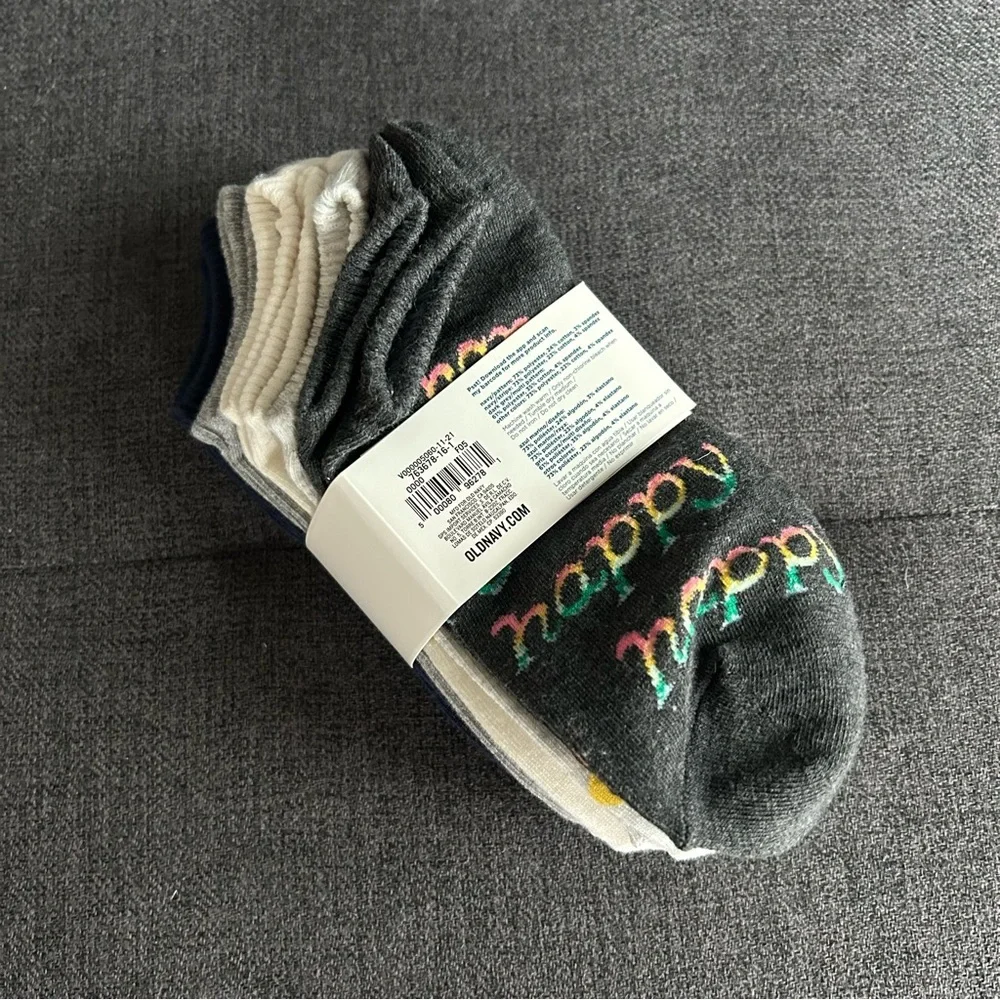 Old Navy Set/6 Women’s Smiley Face, Happy Theme Variety Ankle Socks, One Size
